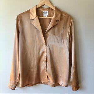 🌟Gold satin button up shirt